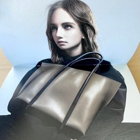 Yohji Yamamoto discord Autumn/winter 2016 Collection Book catalog - Picture 2 of 3